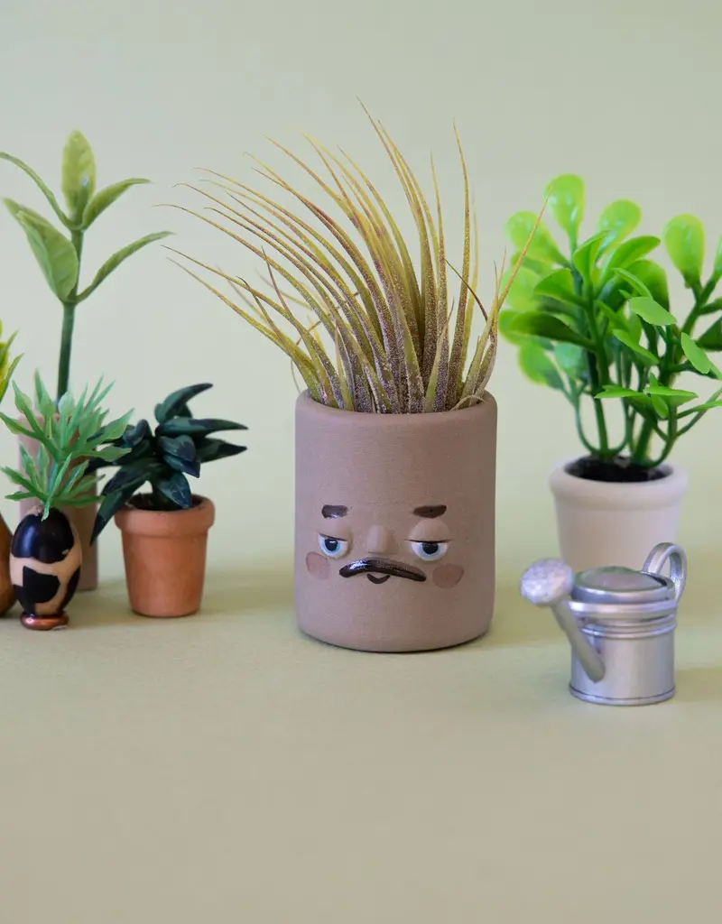 Friend Assembly Friendly Planter Keith Sand