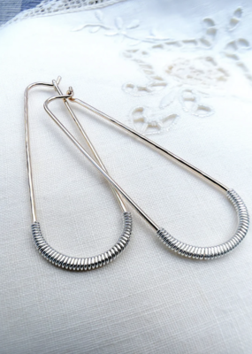 Pliers and String Helix Droplet 45mm 14K GF