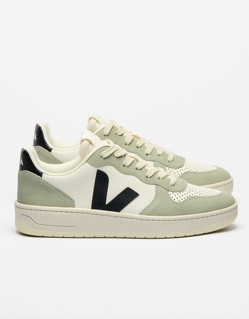 Veja V-10 Leather