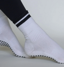 California Grip Socks The Classic Grip Socks- Black Stripes