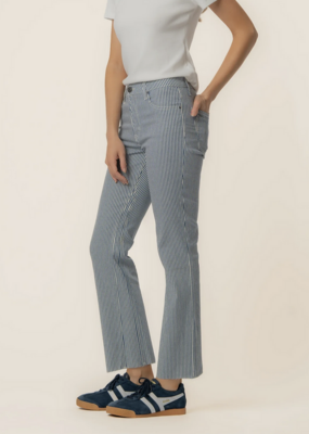 Kut from the Kloth Kelsey High Rise Fab Ab Ankle w/ Raw Hem