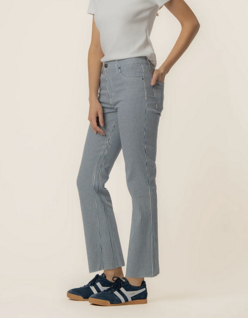 Kut from the Kloth Kelsey High Rise Fab Ab Ankle w/ Raw Hem