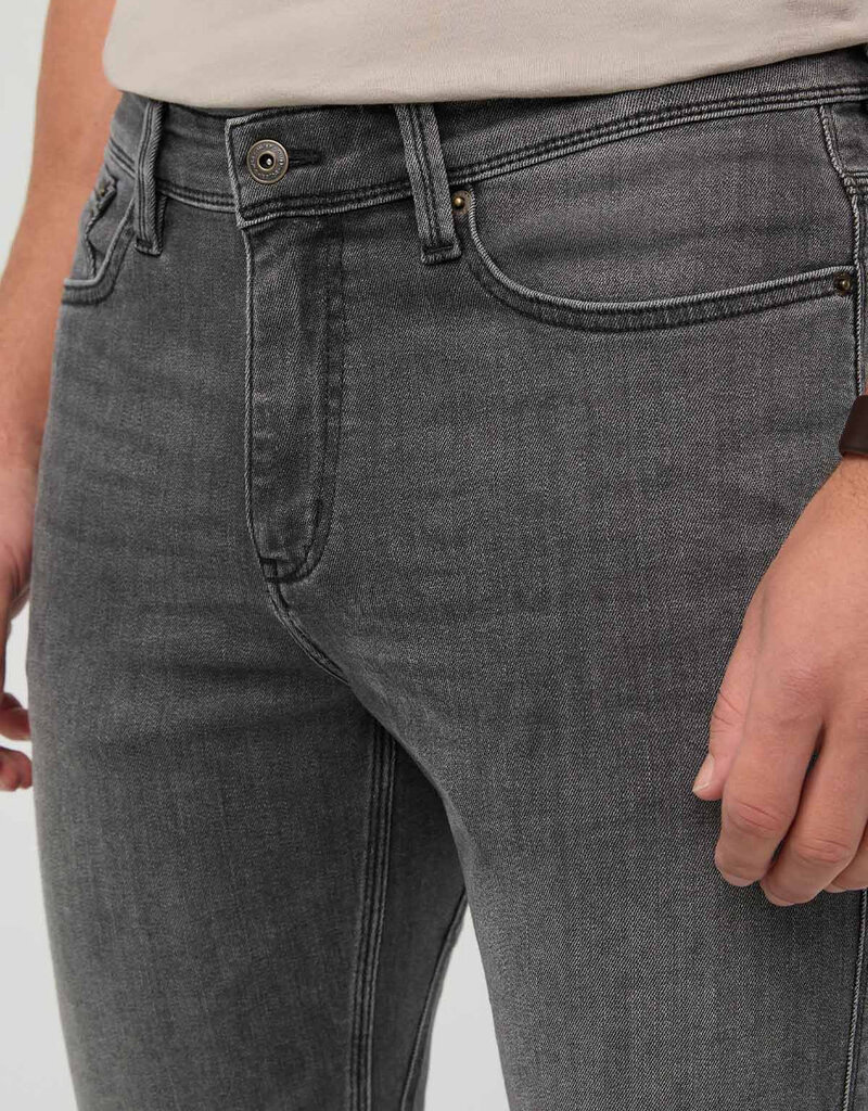 Duer Performance Denim Slim Straight