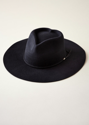 Carve Designs Amore Hat