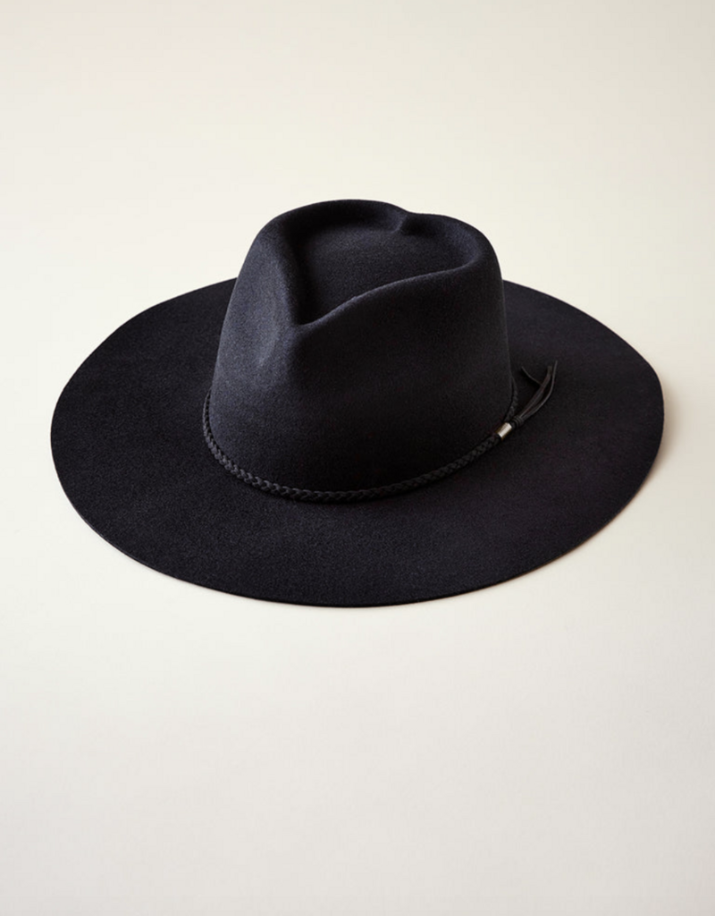 Carve Designs Amore Hat