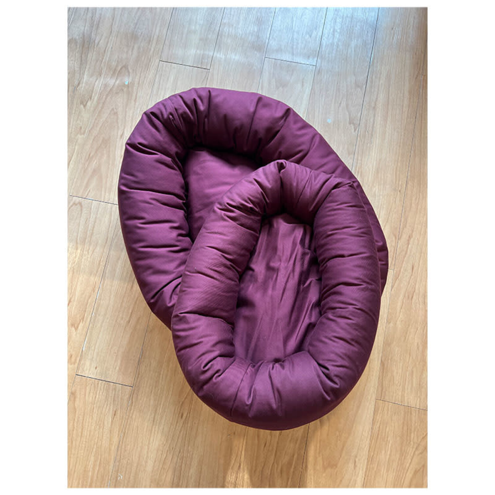Aviva Designs Ltd. Aviva Designs - Oval Donut Bed - Cerise
