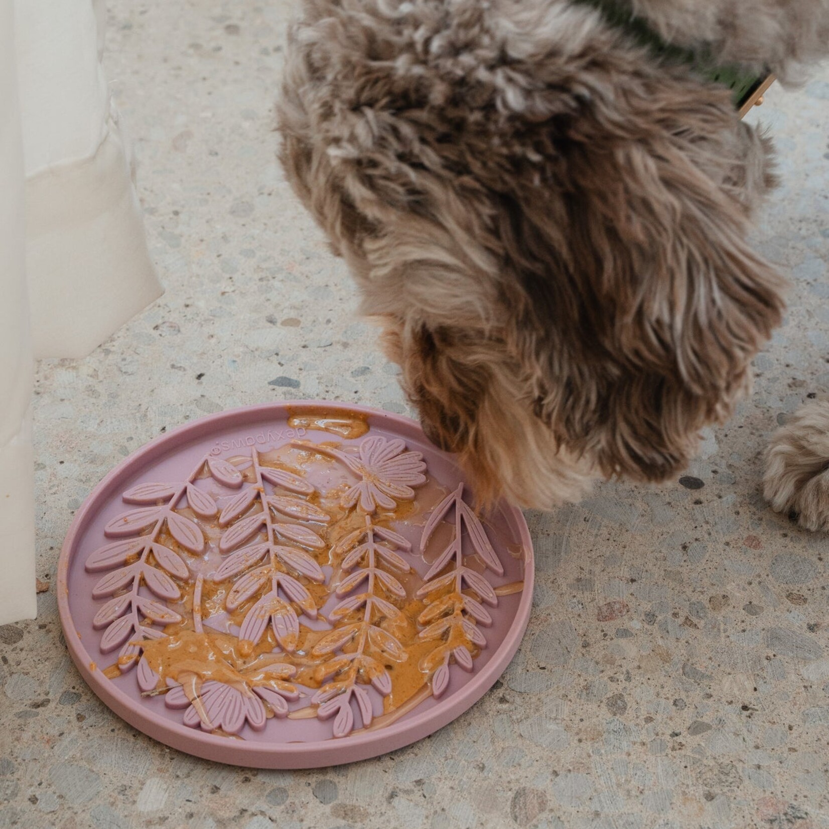Dexypaws Dexypaws - Enrichment Lick Mat - Pink Garden