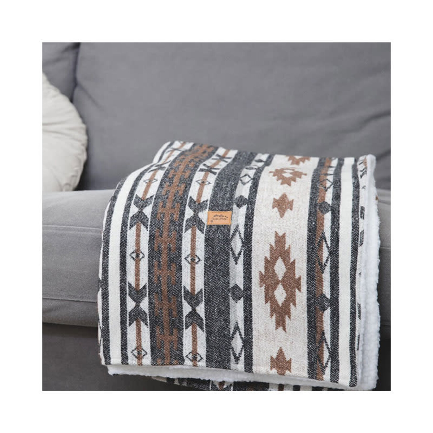 Wild Husky Co. - Wool Blend Blanket - Onyx