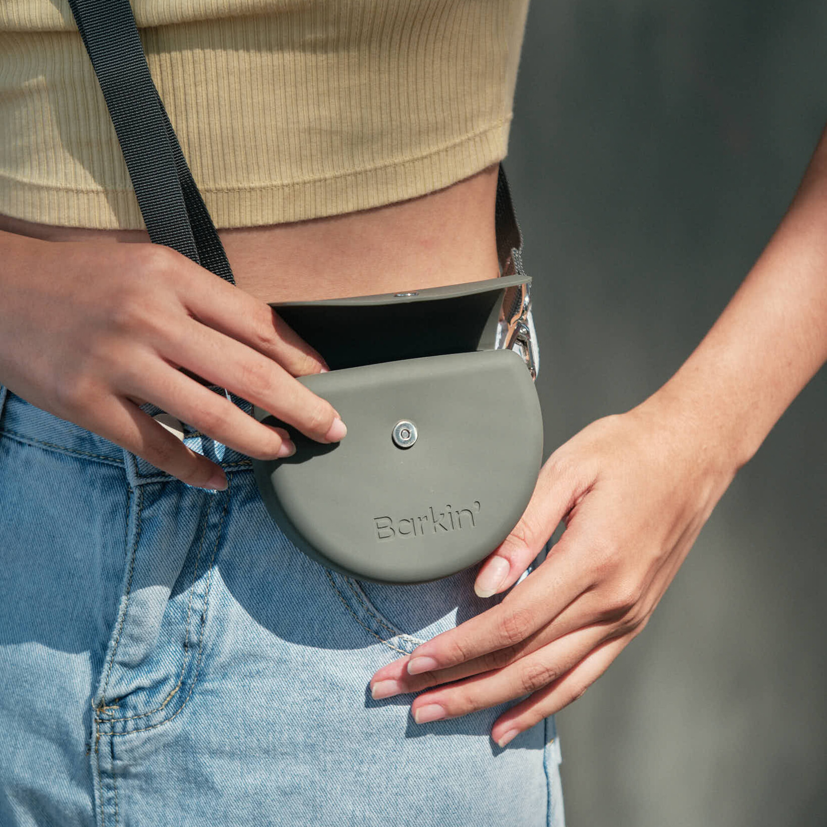 Barkin' Barkin' - Treat Pouch - Olive