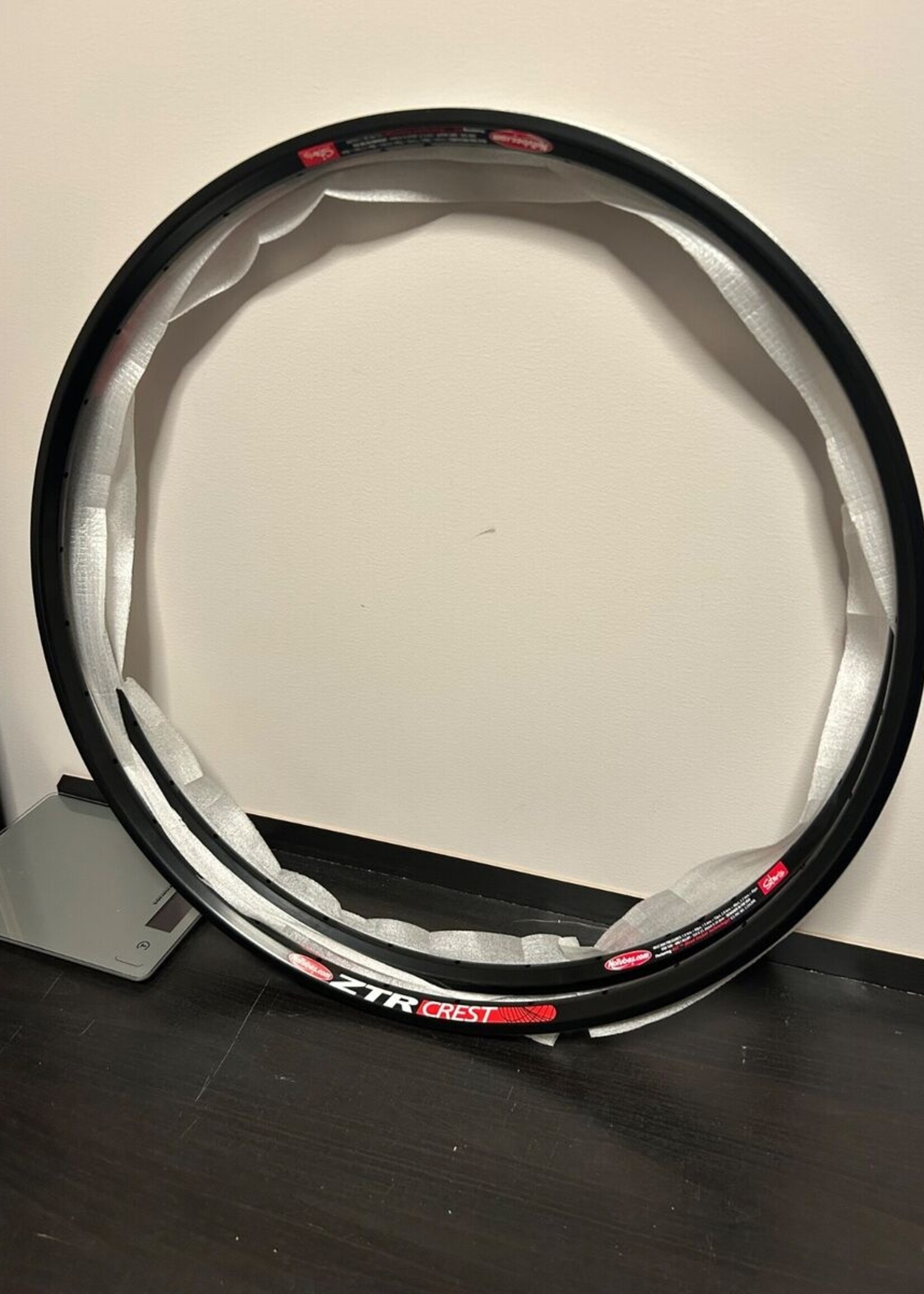 Stans No Tubes Stan's NoTubes ZTR Crest Rim 26" 32 Hole Black
