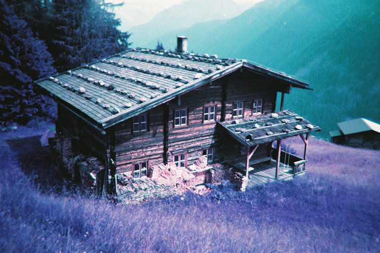 Lomography Simple Use Camera Lomo'Chrome Purple