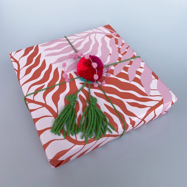 Wonder Fair Special Surprise Gift Wrapping / ONE GIFT