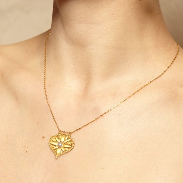 Satya Bridal Lotus Pearl Necklace