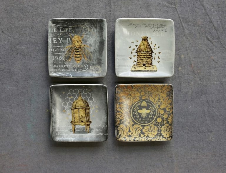 Creative Co-op Stoneware Bee Trinket Trays