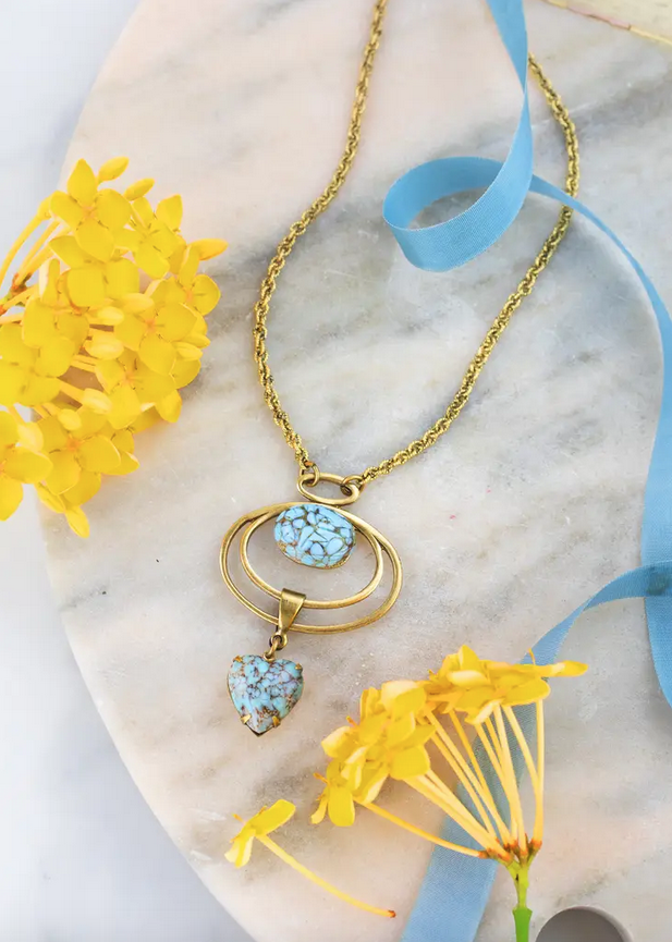 Grandmother's Buttons 001-N47B Heart's Orbit Necklace Sofia's