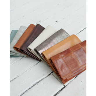 Latico Leathers Eloise Wallet