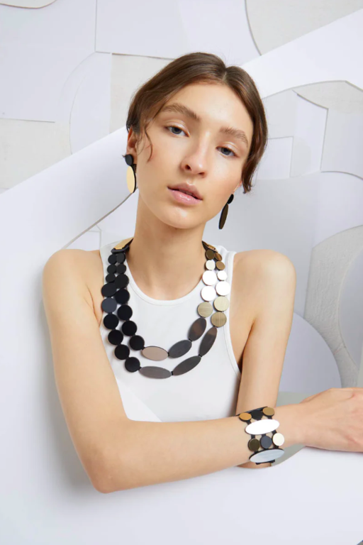 Iskin Sisters Iskin Sisters ISK-n-IR1 Iris Necklace