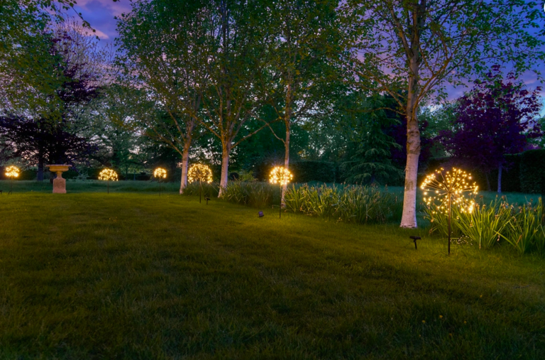 Lumina Of London Co Lumina Solar Dandelion Light
