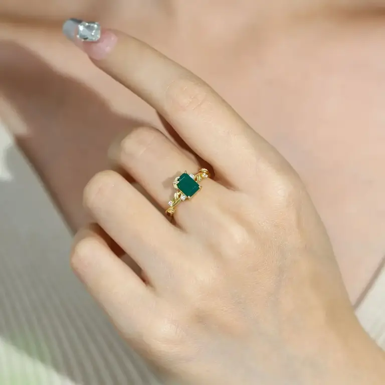 Azura Jewlery Earth Green Onyx Ring