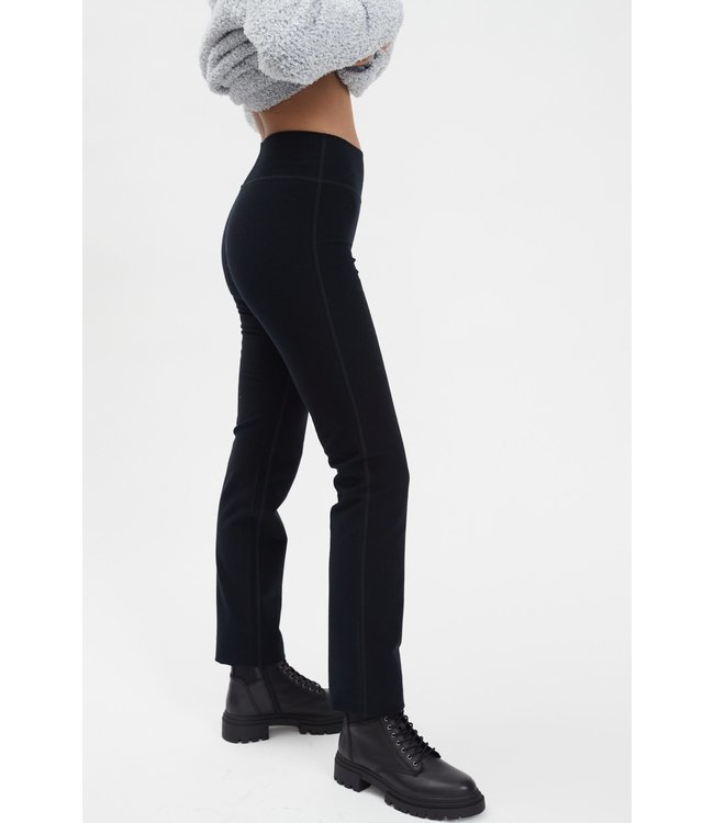FDJ SPORTY STRAIGHT LEG JEGGING IN BLACK