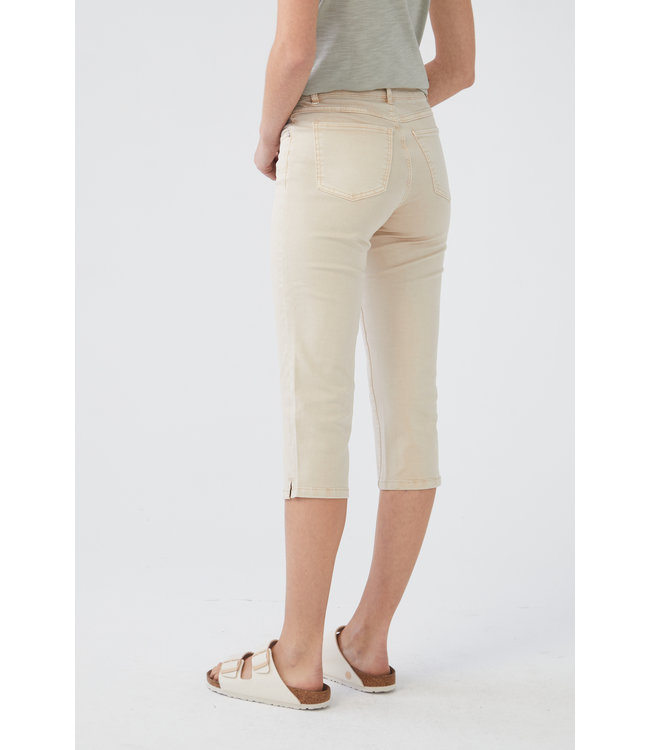 FDJ Olivia Slim Capri in OYSTER