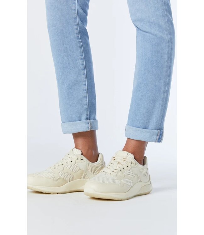 Kathleen Slim Boyfriend Jeans High Rise | Bleached Feather Blue