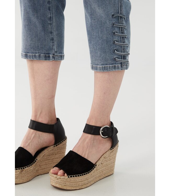 FDJ Suzanne Capri with braid detail