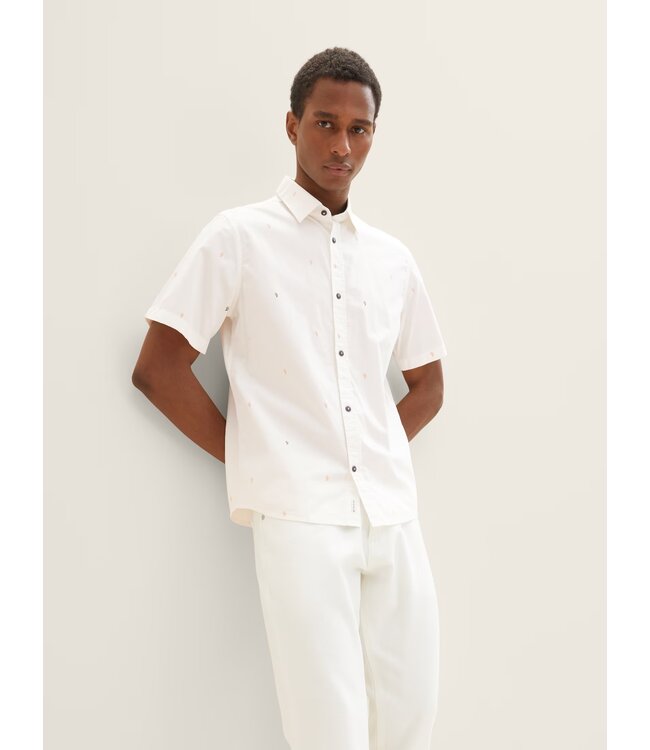TOM TAILOR Short-sleeved shirt with a kent collar