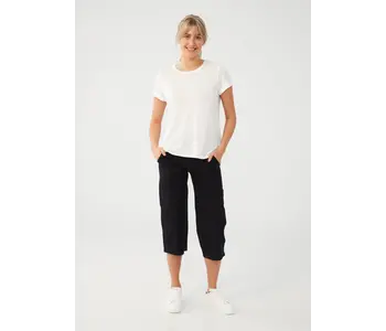 FDJ  Straight Leg Capri With Pockets