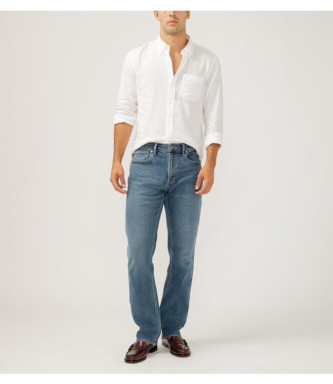 SILVER Grayson Classic Fit Straight Leg Jeans