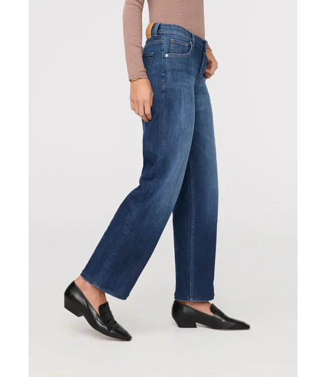 Performance Denim Mid Rise Straight - Blue Cascade