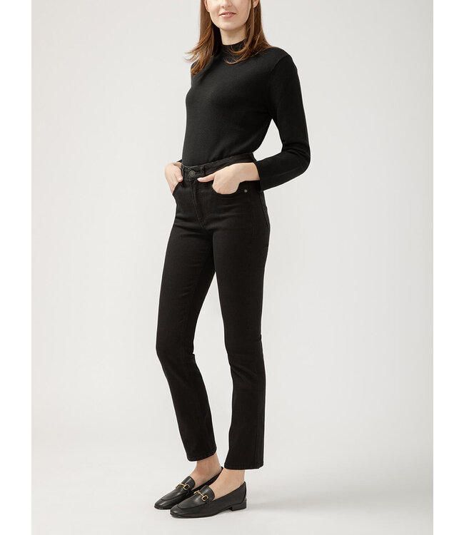 Silver Jeans  AVERY STRAIGHT HIGH RISE JEAN