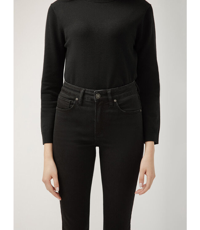 Silver Jeans  AVERY STRAIGHT HIGH RISE JEAN