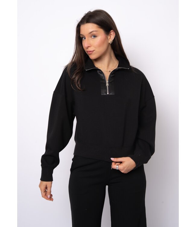 RD Style MAILYN SOFT KNIT WITh  SATIN TRIM TOP