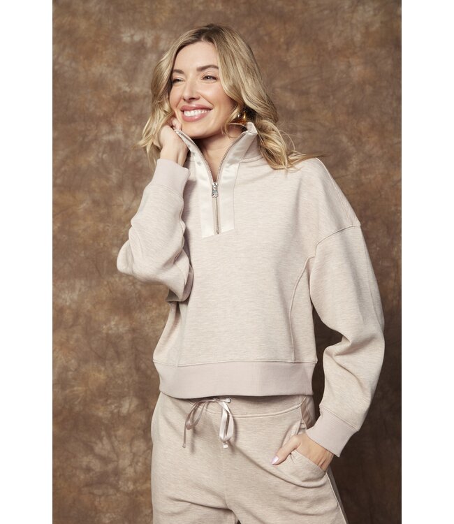 RD Style MAILYN SOFT KNIT WITh  SATIN TRIM TOP