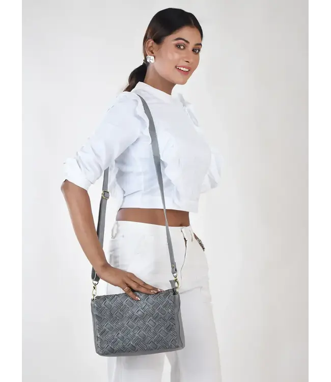 166 Lacq Genuine Leather Classic woven cross body - Grey