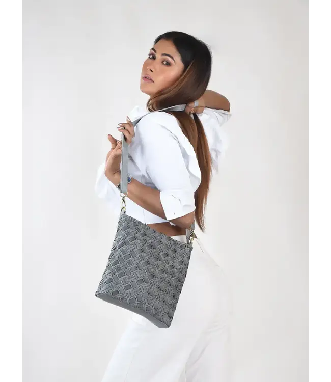 166 Lacq Genuine Leather Classic woven cross body - Grey