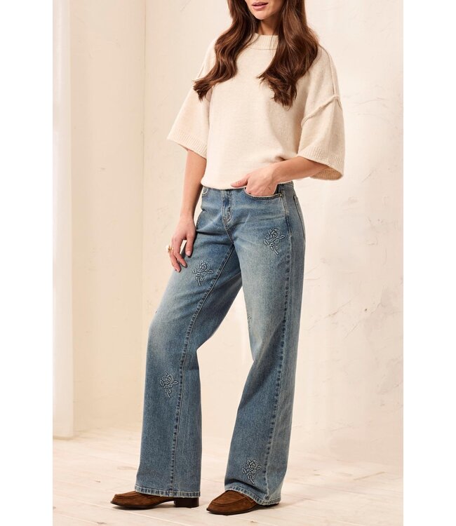 Tribal Canada Sophia Curvy 3D Flower Jeans