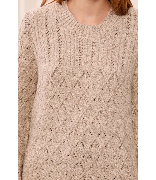 TB 3265O-8492 LS CREW NK SWEATER CABLES DETAIL