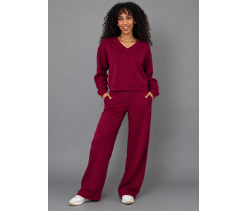 RD Style Signature Soft Knit V-Neck Pullover Cranberry