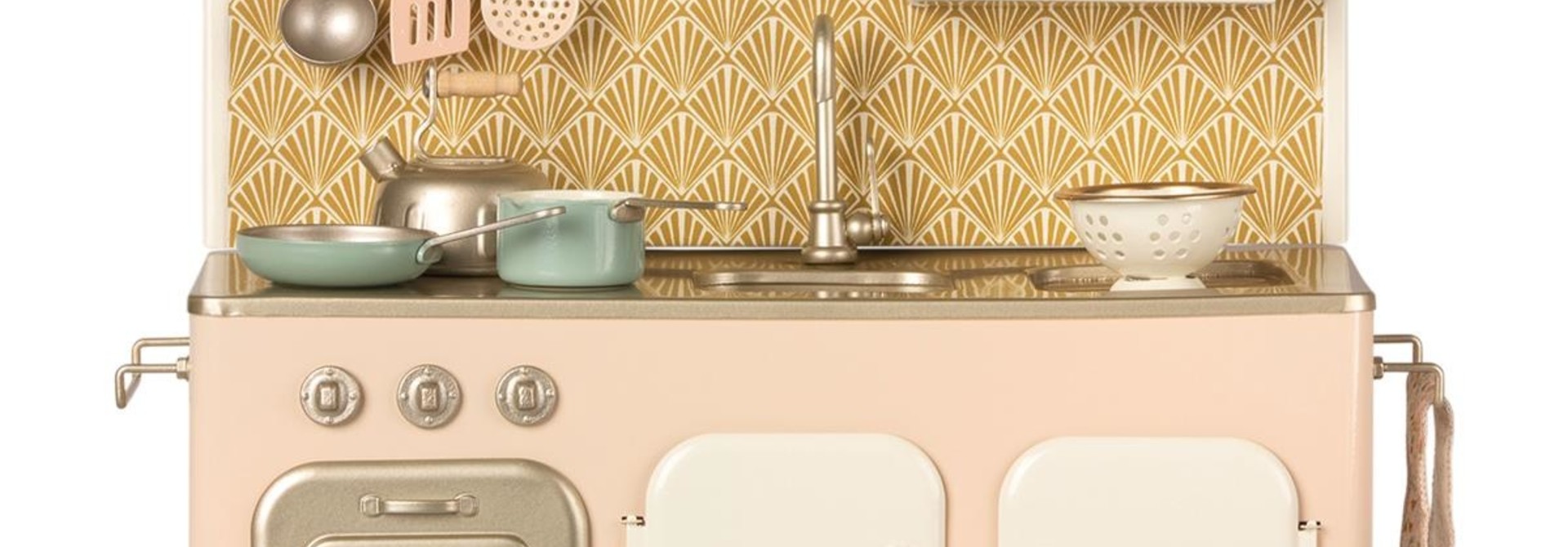 Kitchen & Utencils