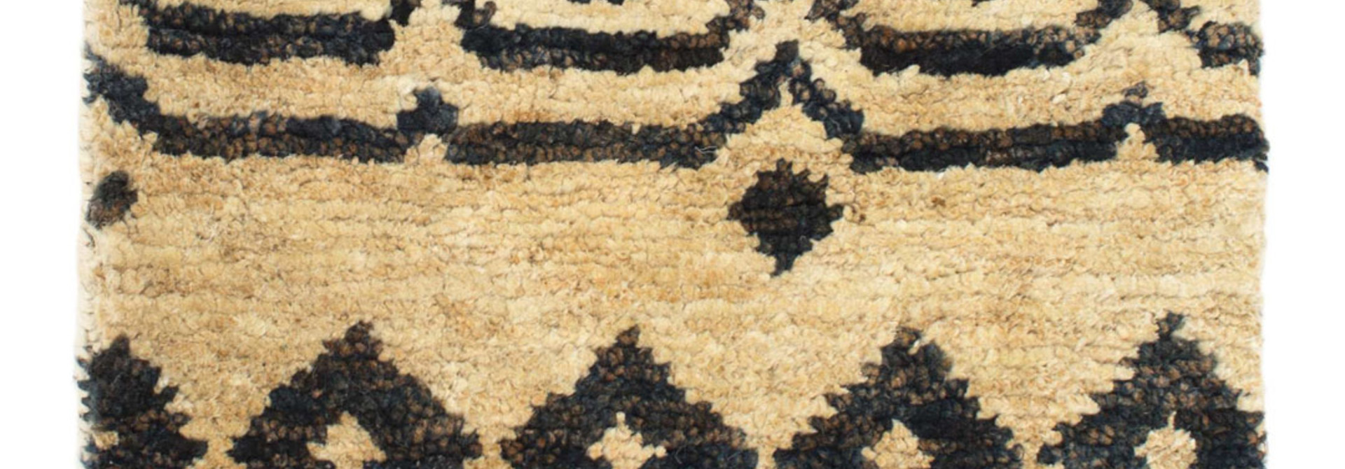 Taza Hand-Knotted Jute Rug