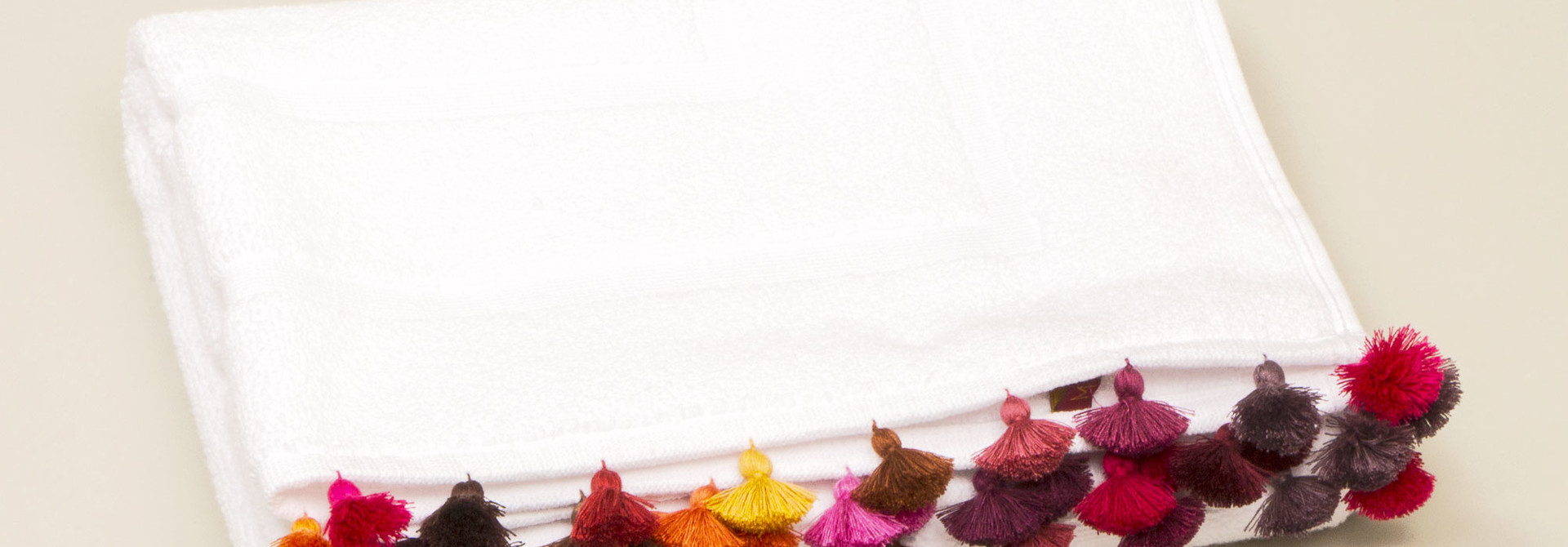 Duvet Cover King - White w/fringe - Bacci