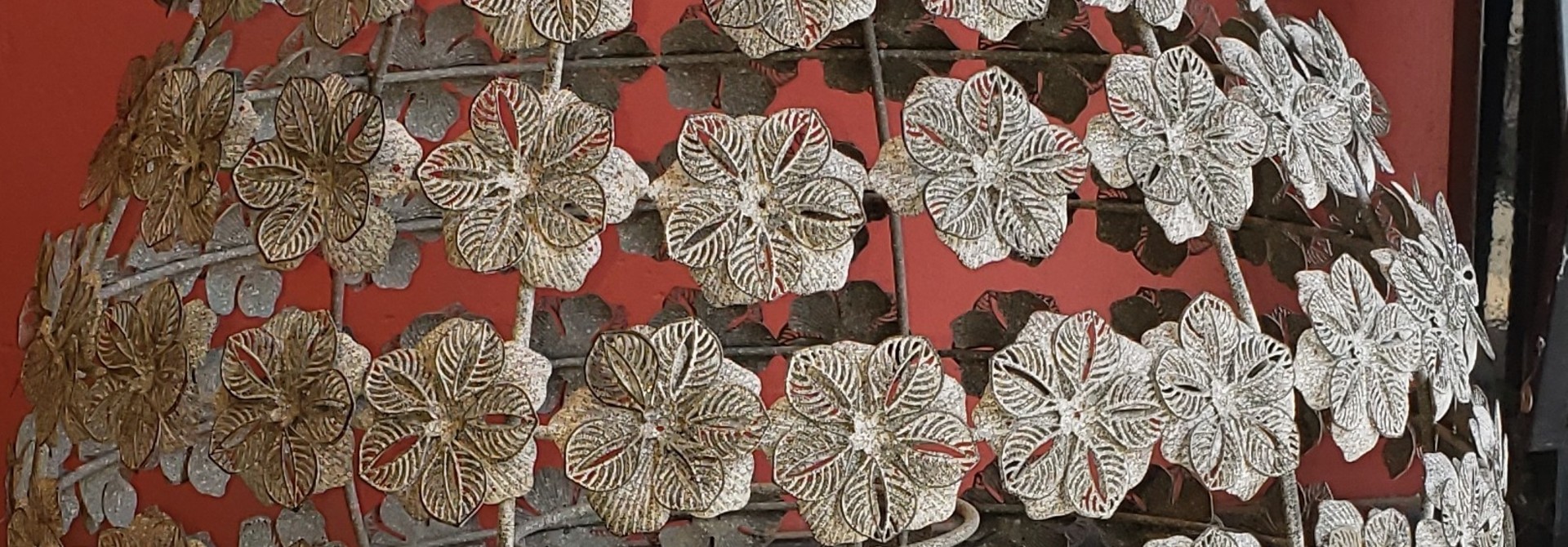 Lantern - Flowers - Med. Grey