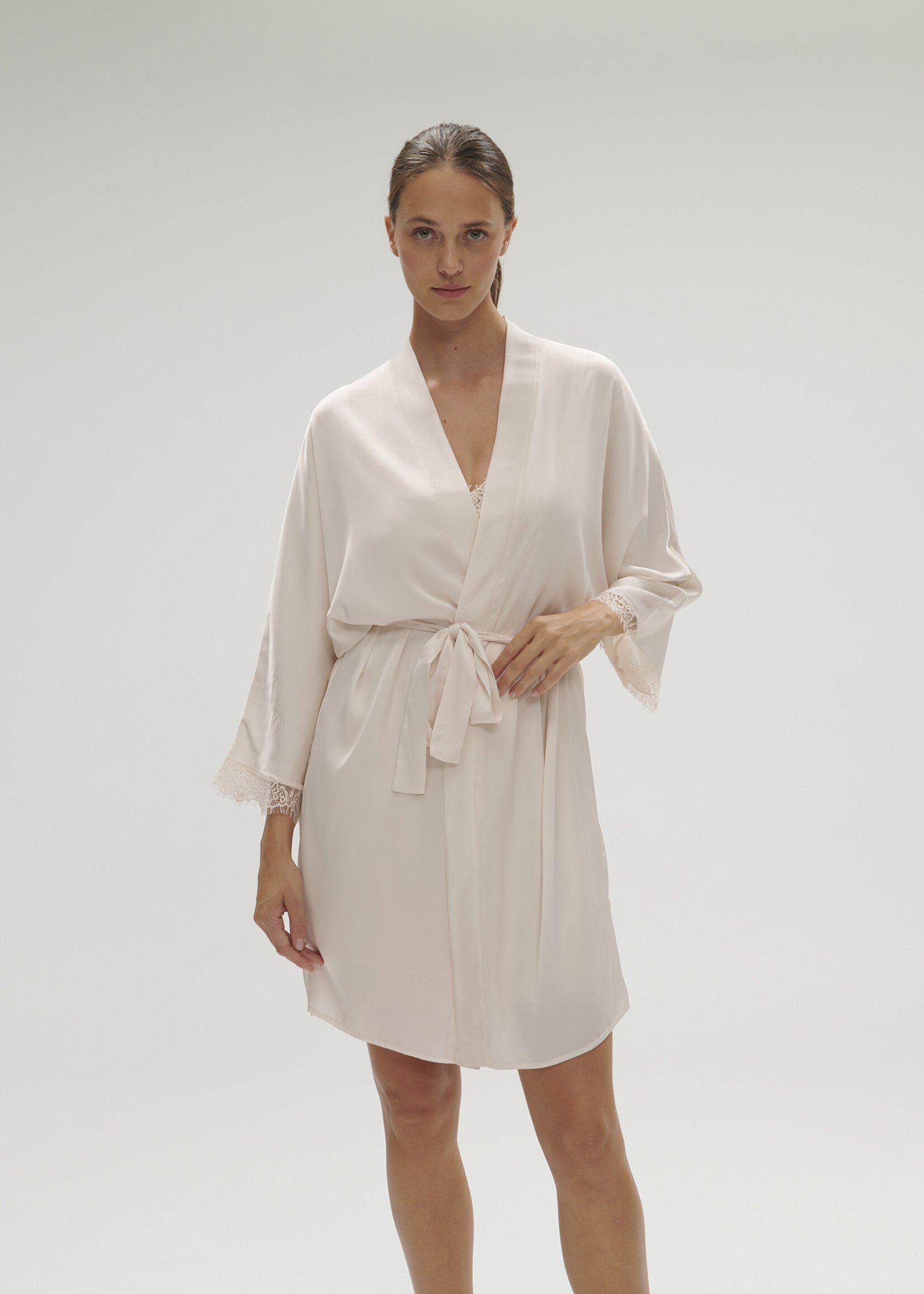 Simone Perele Satin Secrets Kimono 23H980