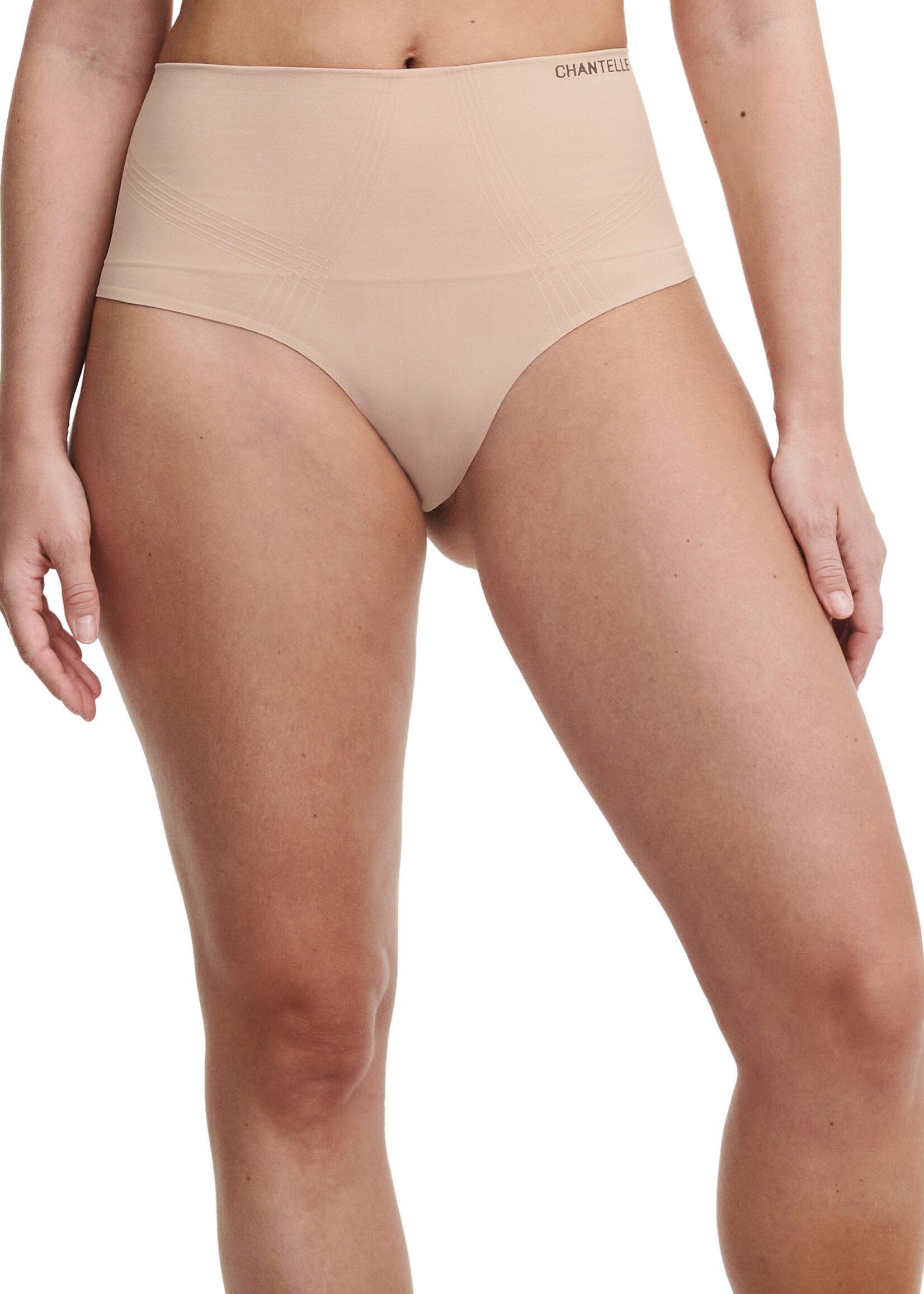 Chantelle Smooth Comfort High Thong Shapewear 10U9