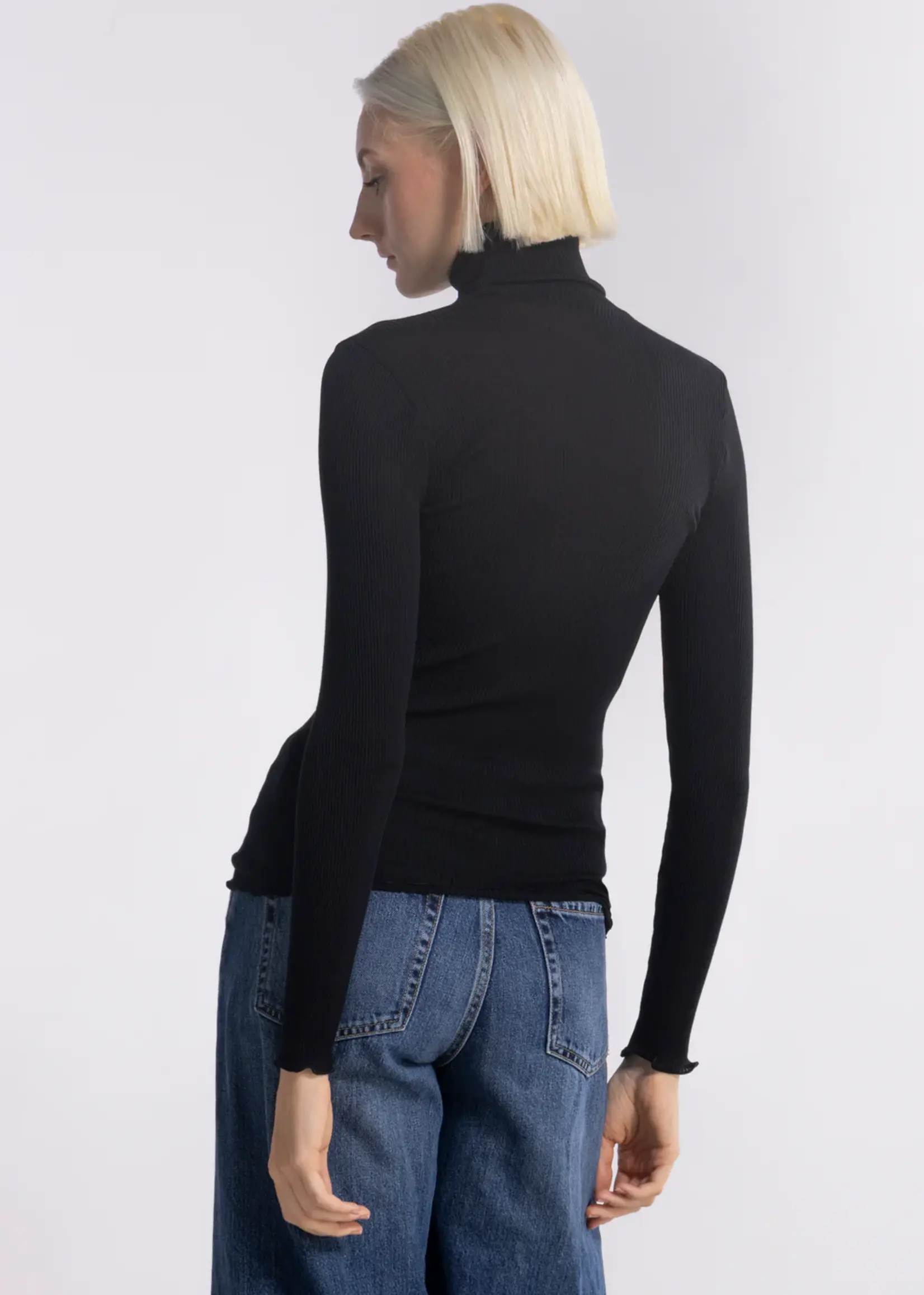Oscalito Wool & Silk Rib Turtleneck