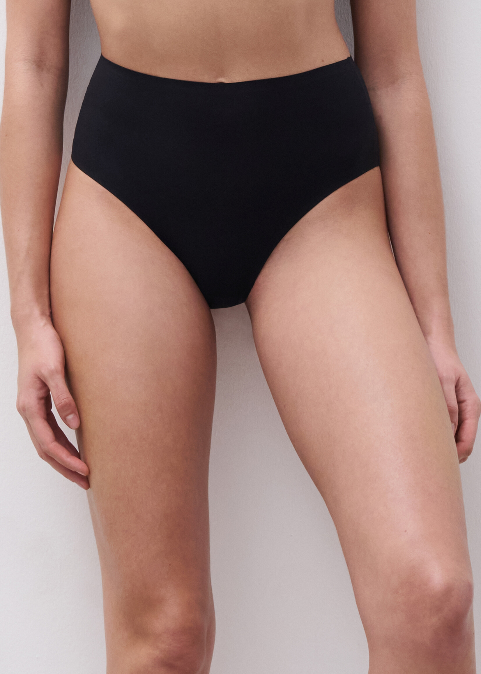 Chantelle Soft Stretch: High Waist Thong 1069