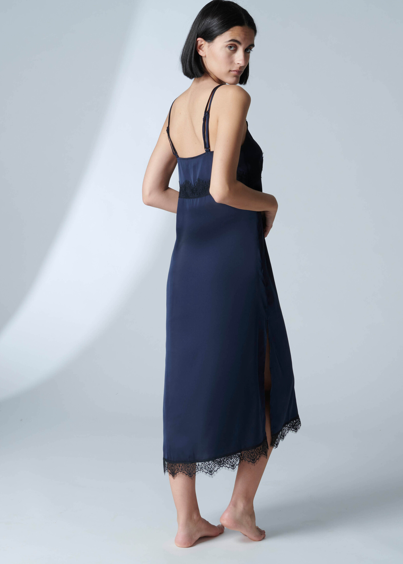 Simone Perele Satin Secrets Long Chemise 23H941