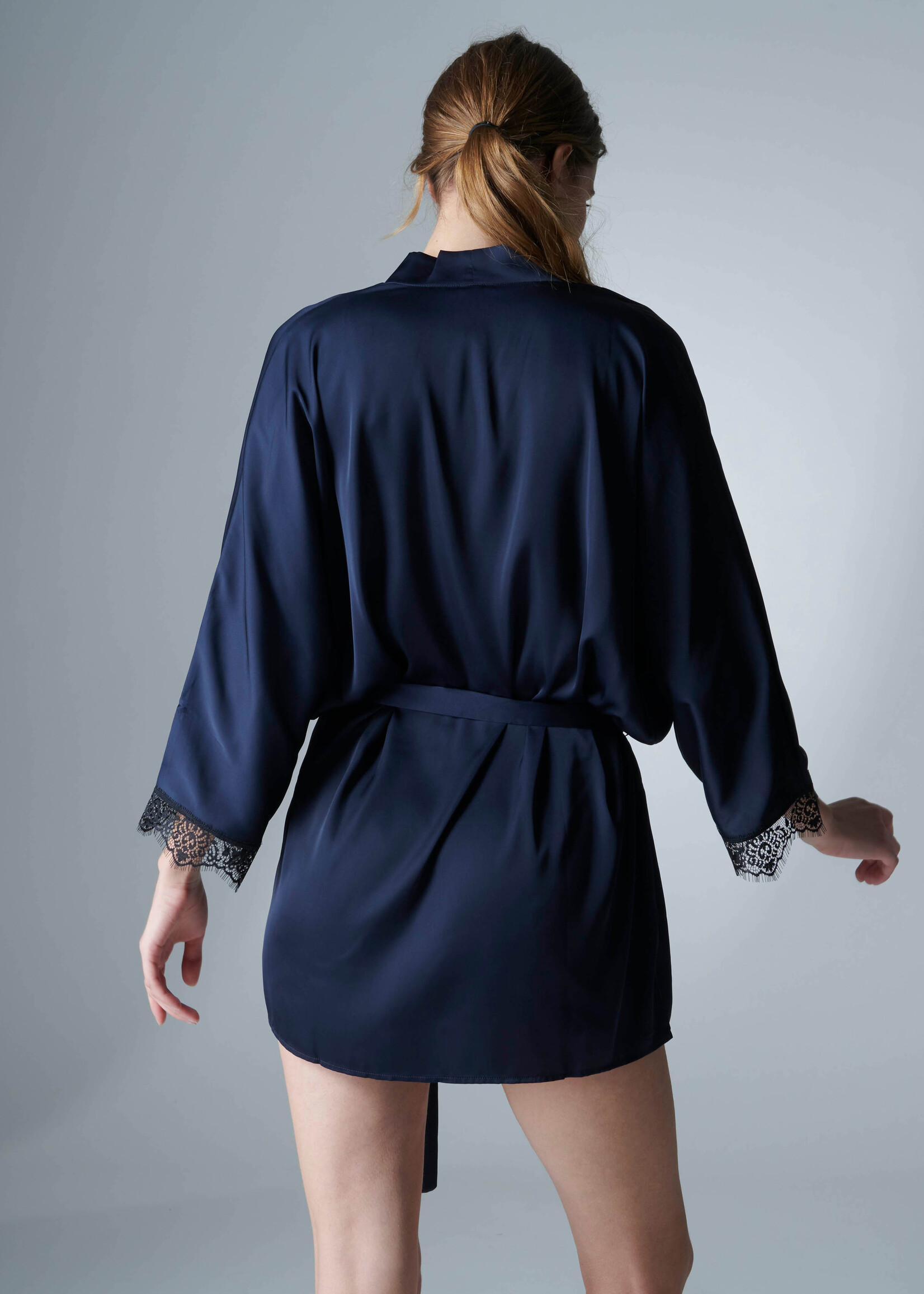 Simone Perele Satin Secrets Kimono 23H980